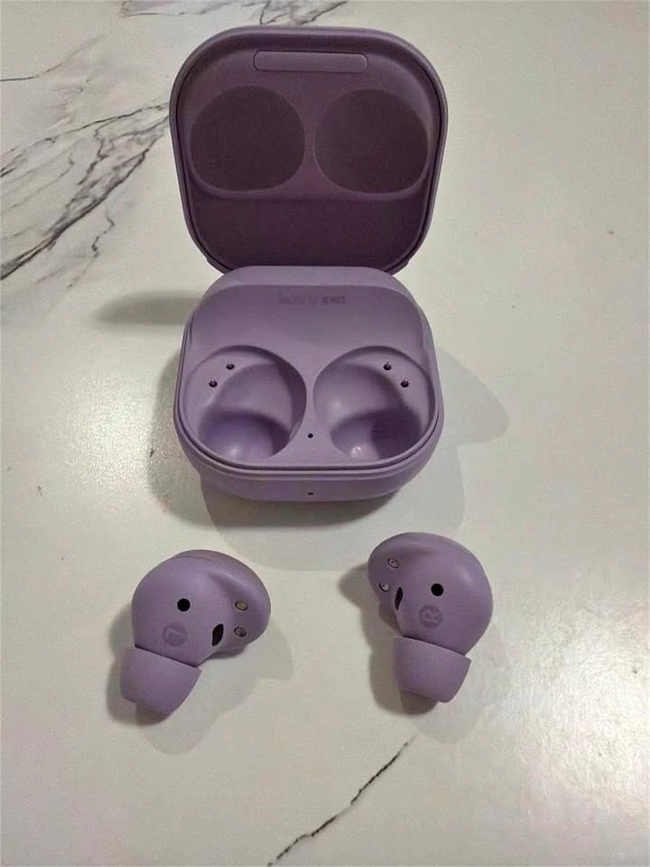 Like new Samsung Galaxy Buds2 Pro
