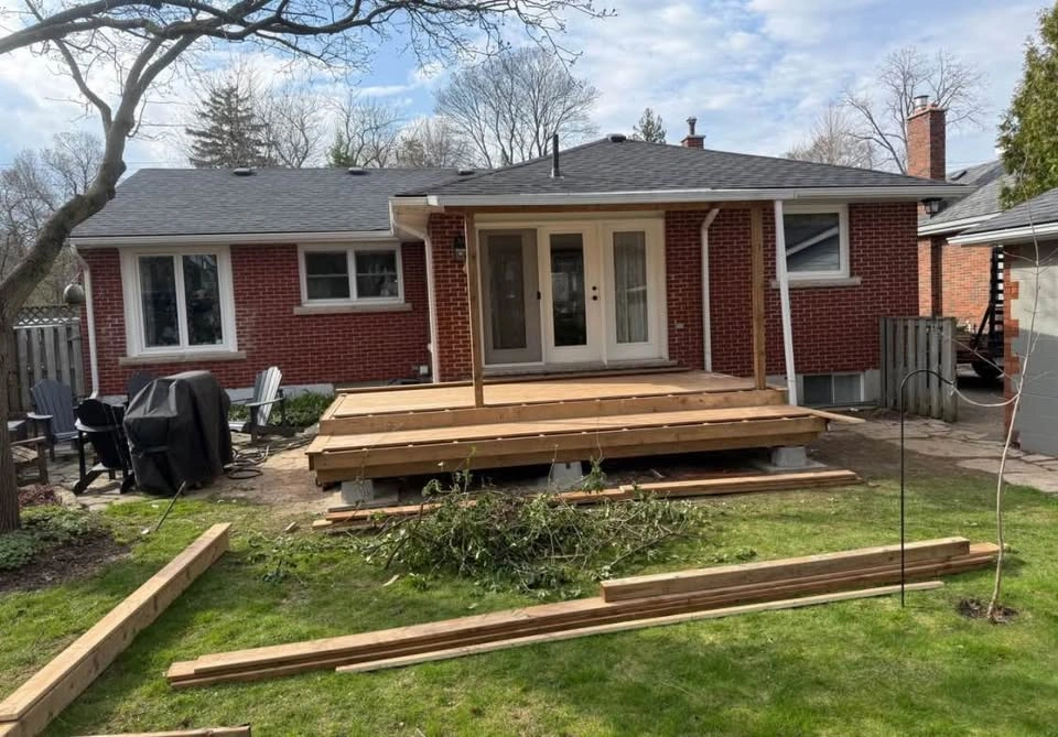 Ground level decks - photo 3