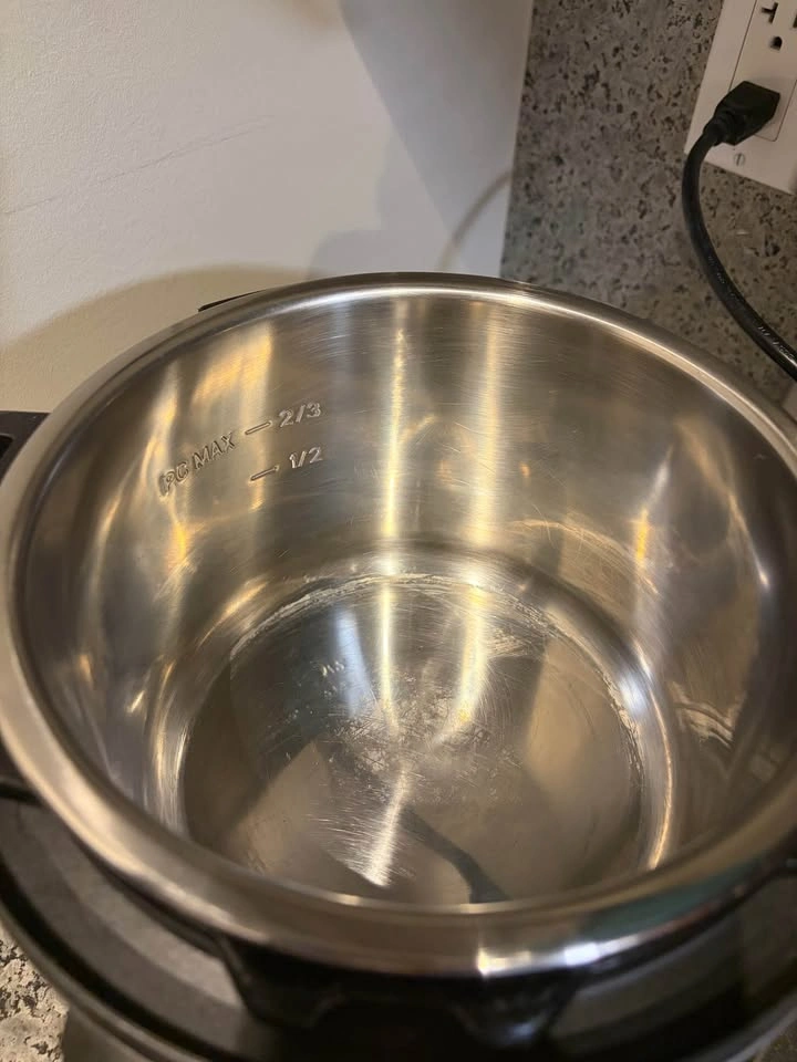 Instant Pot Duo 3-Quart Multi-Cooker – Excellent Condition - photo 4