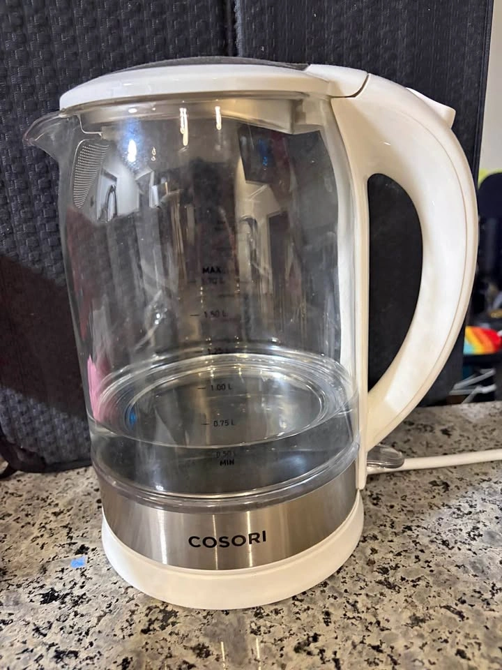 Glass Electric Kettle with Blue LED Light – Excellent Condition
