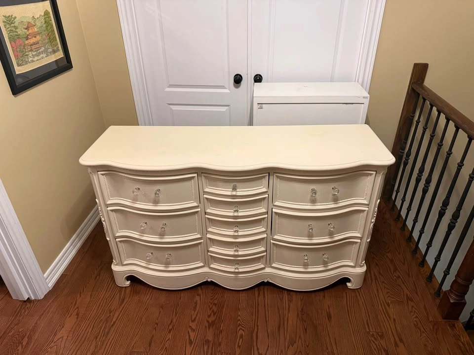 Cream French Provincial Style Dresser with Crystal Knobs - photo 2