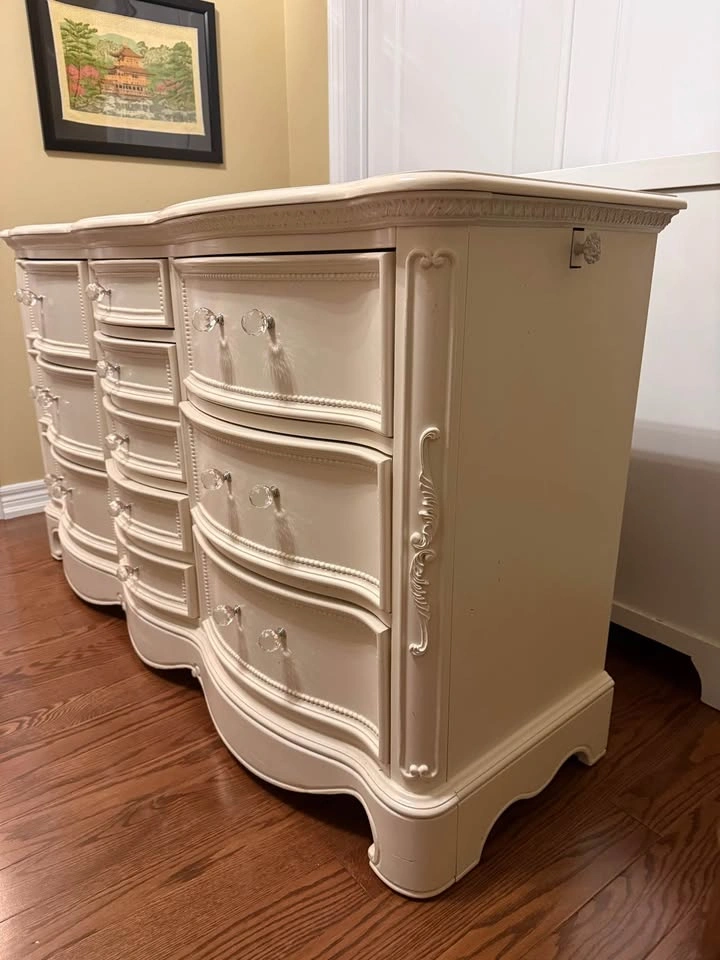 Cream French Provincial Style Dresser with Crystal Knobs - photo 3
