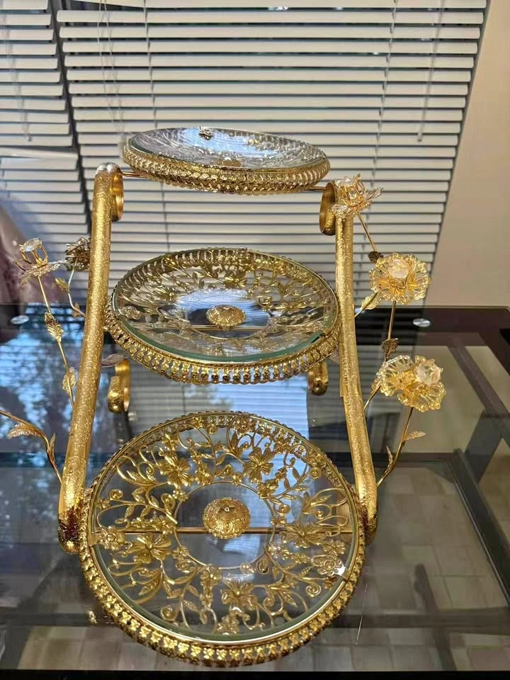 Decorative stacked plates