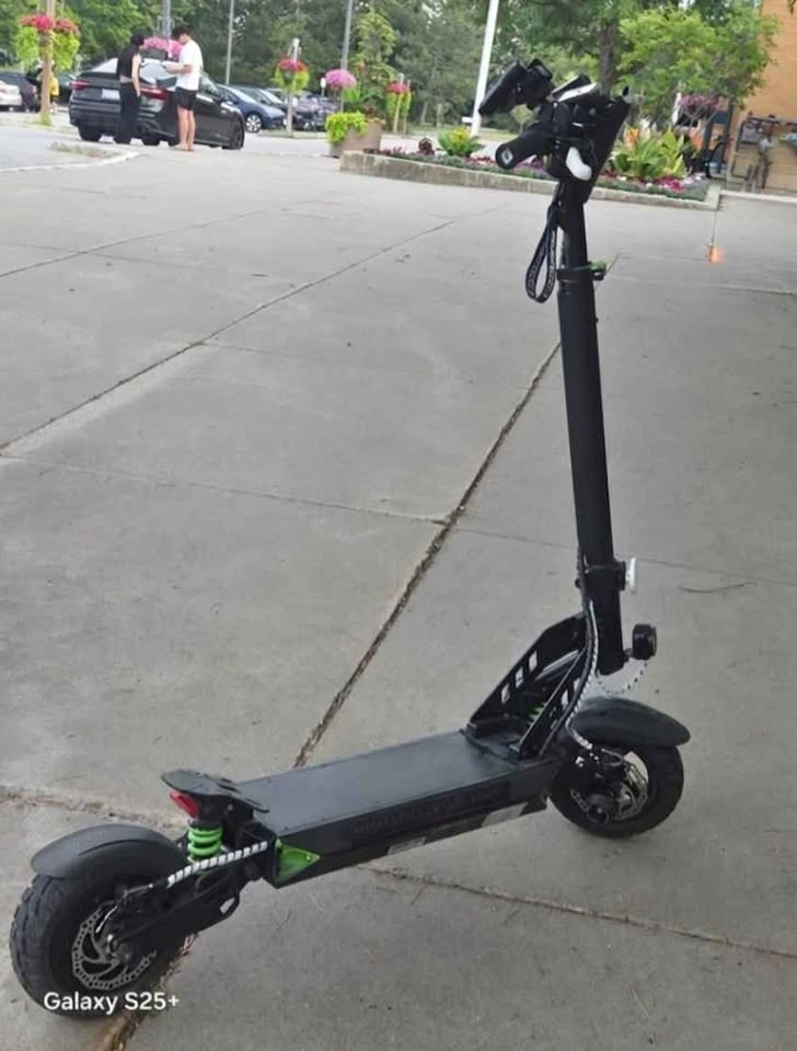 Gyrocopters Plaid 3.0 Electric Scooter - Pristine Condition - photo 2