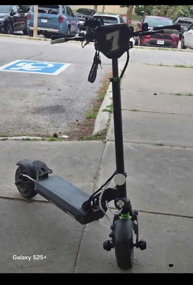 Gyrocopters Plaid 3.0 Electric Scooter - Pristine Condition - photo 5