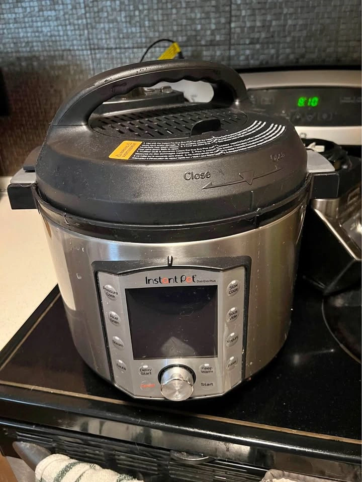 Instant Pot Duo Evo 60 9 in 1 Pressure Cooker