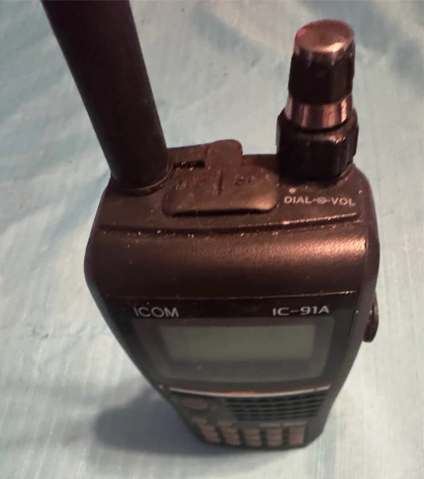 ICOM IC-91A VHF/UHF FM Transceiver - photo 5