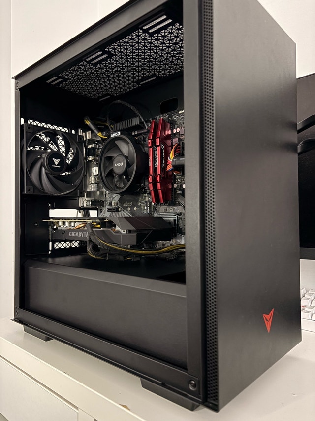 Gaming PC - Ryzen 5 2600 | RTX 2060 | 16GB DDR4 | SSD + HDD