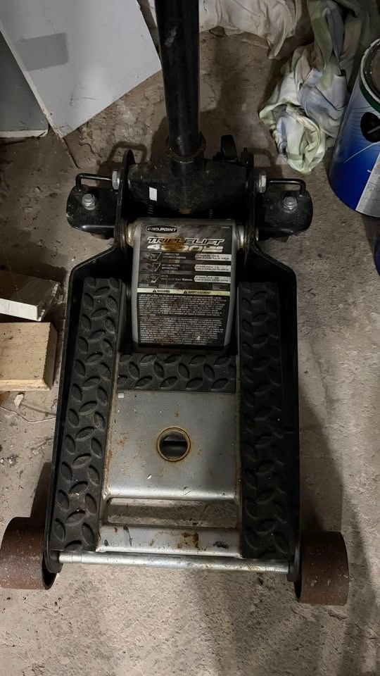 Pro point Hydraulic floor Jack - photo 2