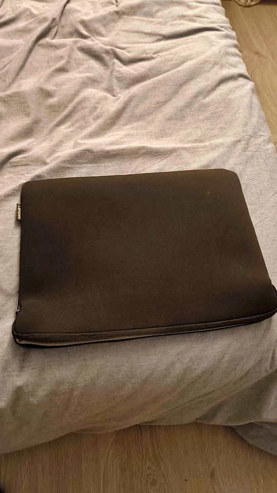 Lenovo black laptop sleeve (14 inch)