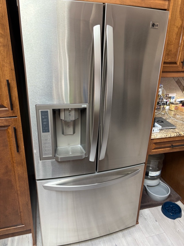 33” LG fridge for sale