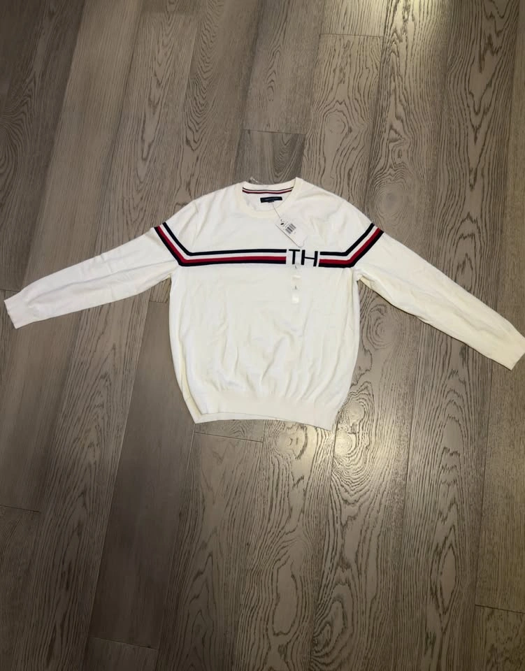 Brand New Tommy Hilfiger Crewneck Sweater – Men's Size Large - photo 3