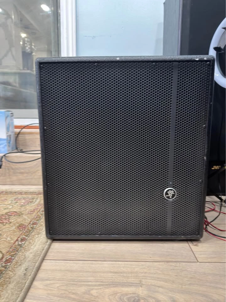 Mackie Thump 15A + Mackie HD1501 Powered PA System - photo 3