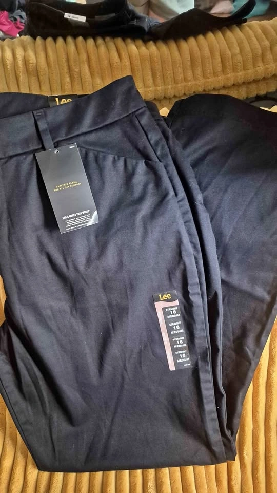 Lee Straight Leg Mid Rise Pants Size 16 Medium