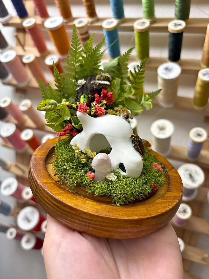 Cubone Skull Dome with Beetles/Bees