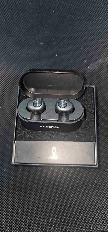 Bluetooth headphones (brandnew)