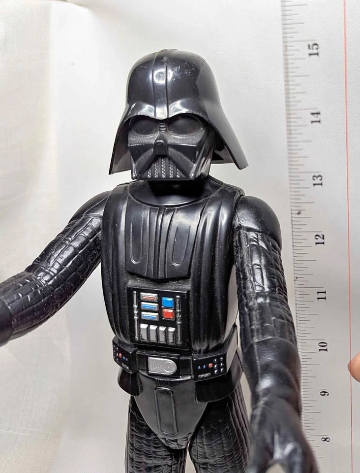 Vintage Kenner Star Wars Darth Vader 15" Large Action Figure 197