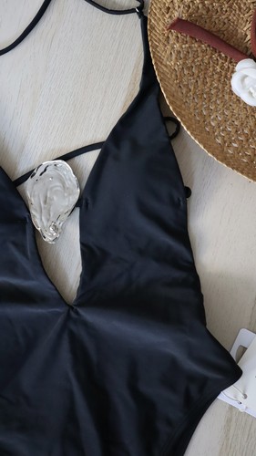 Commense One Piece Swimsuit new with tags size s - photo 2