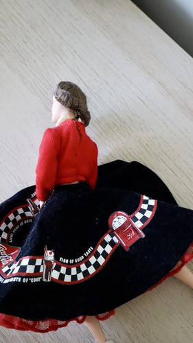 1999 Coca-Cola Sweetheart Barbie Doll NRFB Mattel Collector Edit - photo 3