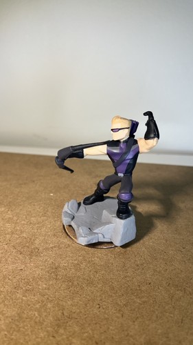Disney Infinity 2.0 Marvel Avengers Hawkeye Figure - photo 3