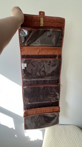 Revlon Vintage Brown Faux Leather 4-Compartment Travel Bag - photo 4