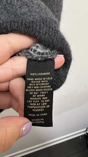 Hudson Bay 100% Cashmere Grey Sweater - photo 3