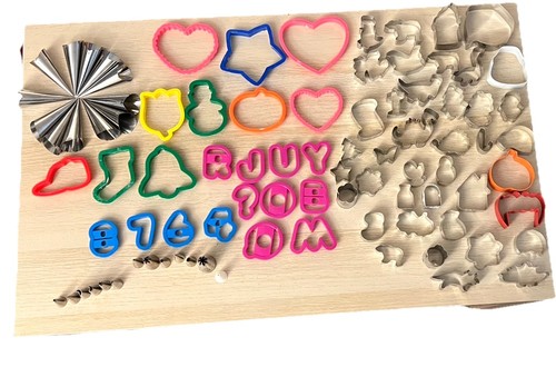 Large Baking Bundle 52 Cookie Cutters + 12 Piping Tips + 12 Crea