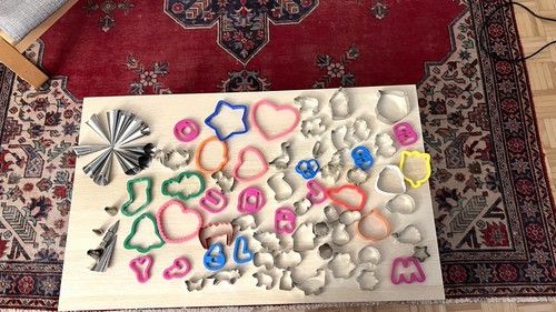 Large Baking Bundle 52 Cookie Cutters + 12 Piping Tips + 12 Crea - photo 2