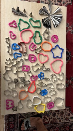Large Baking Bundle 52 Cookie Cutters + 12 Piping Tips + 12 Crea - photo 4