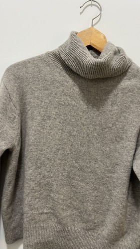 uniqlo Turtleneck Grey sweater women