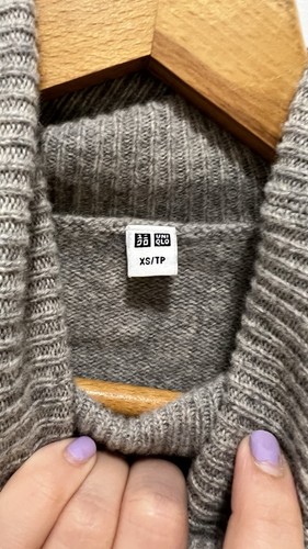 uniqlo Turtleneck Grey sweater women - photo 3