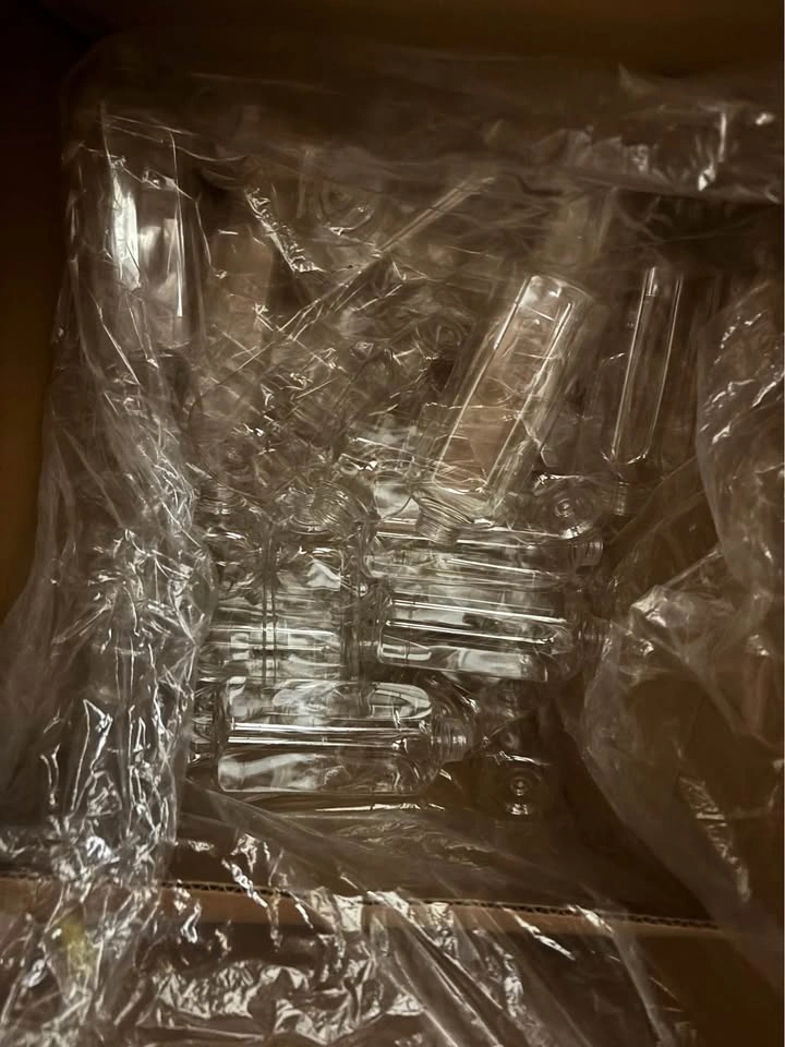 Uline 8oz and 32oz Clear Plastic Juice Bottles - photo 3
