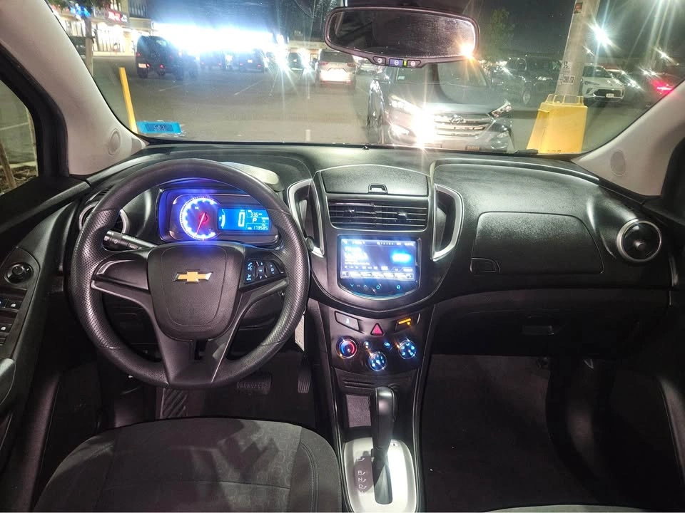2016 Chevrolet Trax LS AWD - photo 2