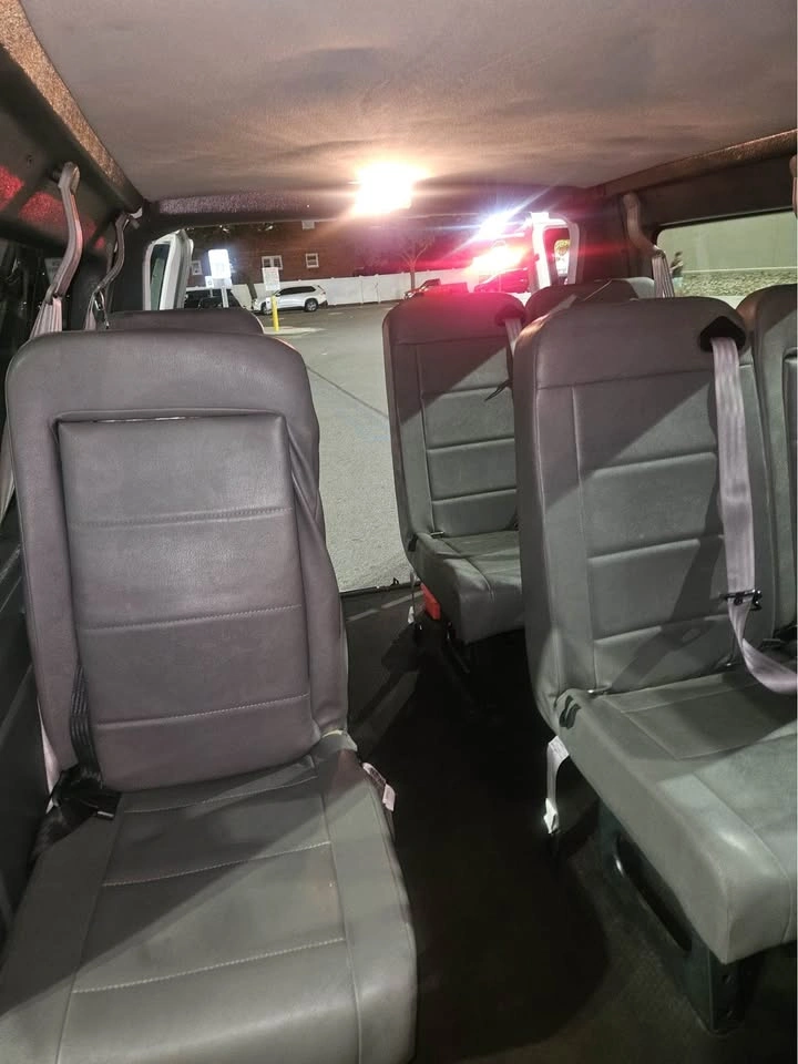 2013 Ford E250 Cargo Van - photo 5