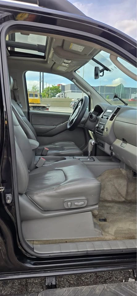 2011 Nissan Frontier Crew Cab - photo 5