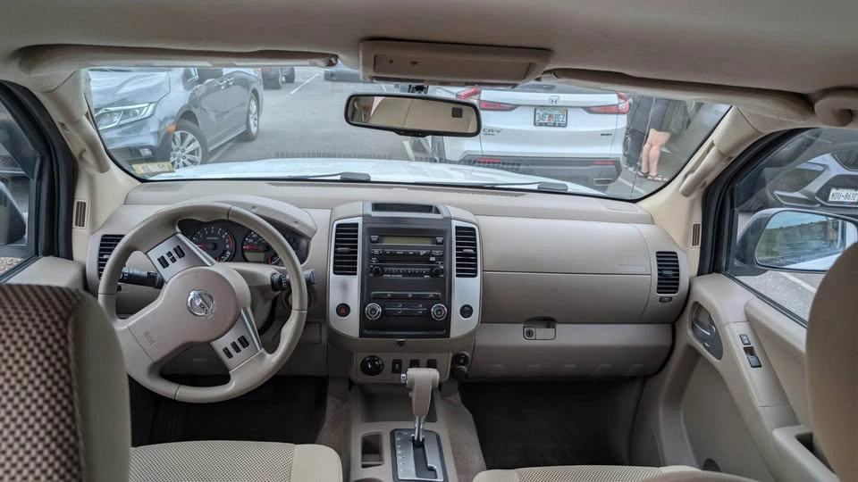 2012 Nissan Frontier SV Pickup 4D 6 ft - photo 3