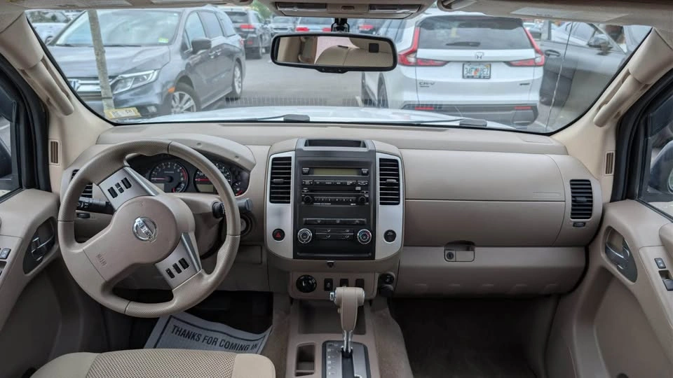 2012 Nissan Frontier SV Pickup 4D 6 ft - photo 4