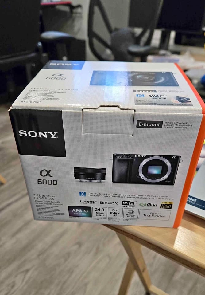 Sony a6000 - VERY LOW Shutter Count
