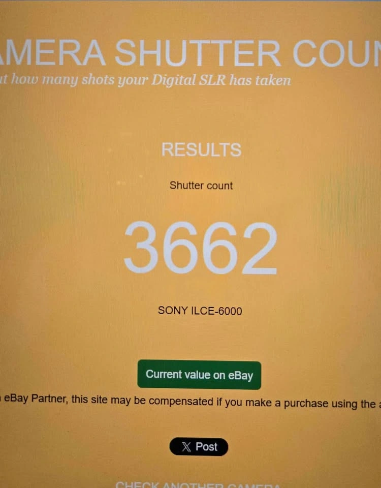 Sony a6000 - VERY LOW Shutter Count - photo 2