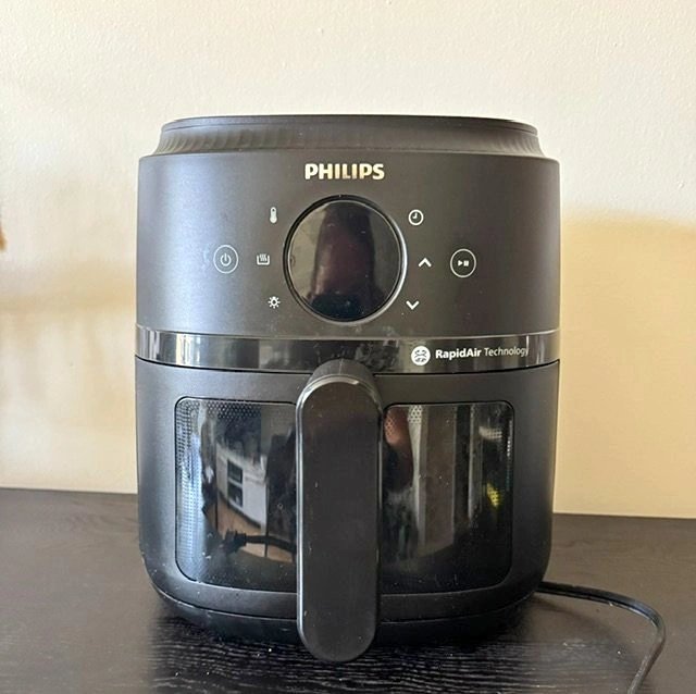 Philips 2000 Series Digital Airfryer with Window (Excellent Cond