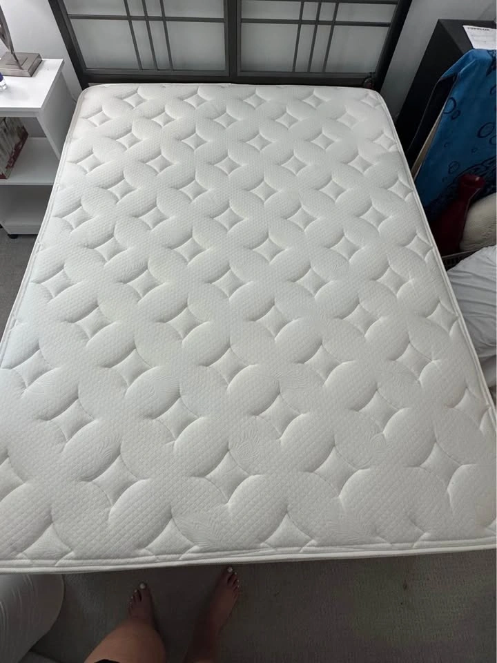 White Quilted Mattress and Box Spring Set - photo 2