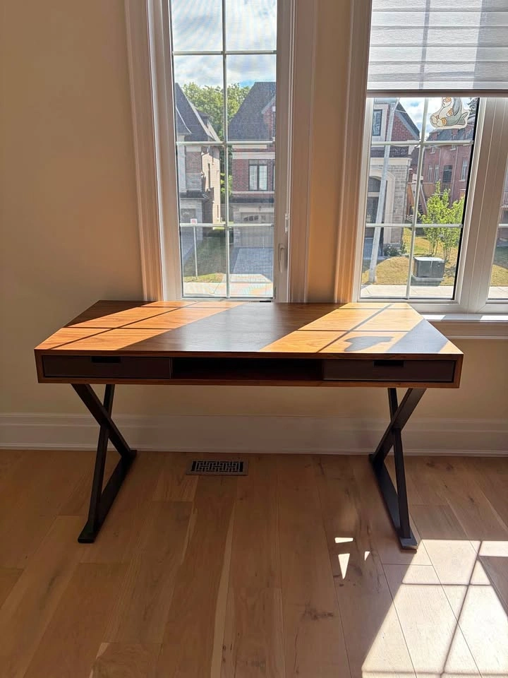 Mobilia Neghan office table