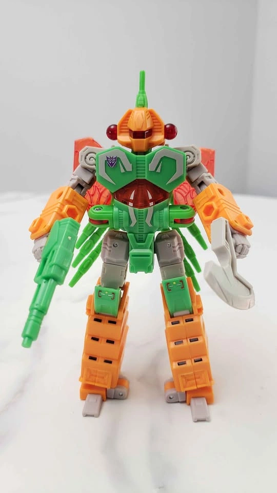 Transformers Legacy Evolution Deluxe Class Insecticon Venin - photo 2