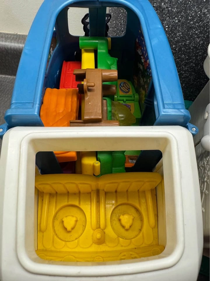 Little People lot - photo 3