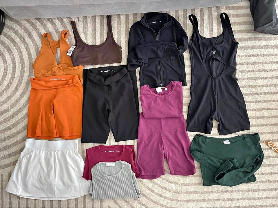 Aritzia Clothes Bundle