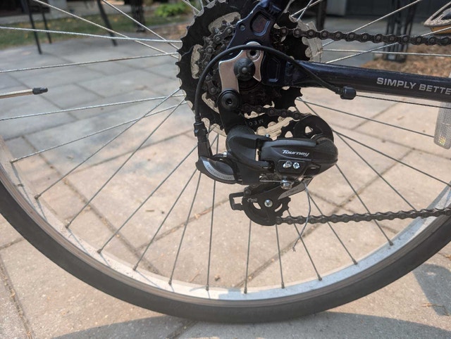 Fuji crosstown commuter bike - photo 3