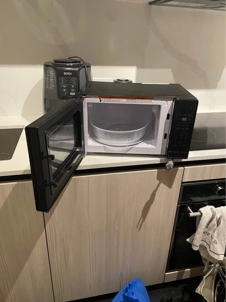 Master Chef Microwave | Black | Compact Countertop Microwave - photo 4