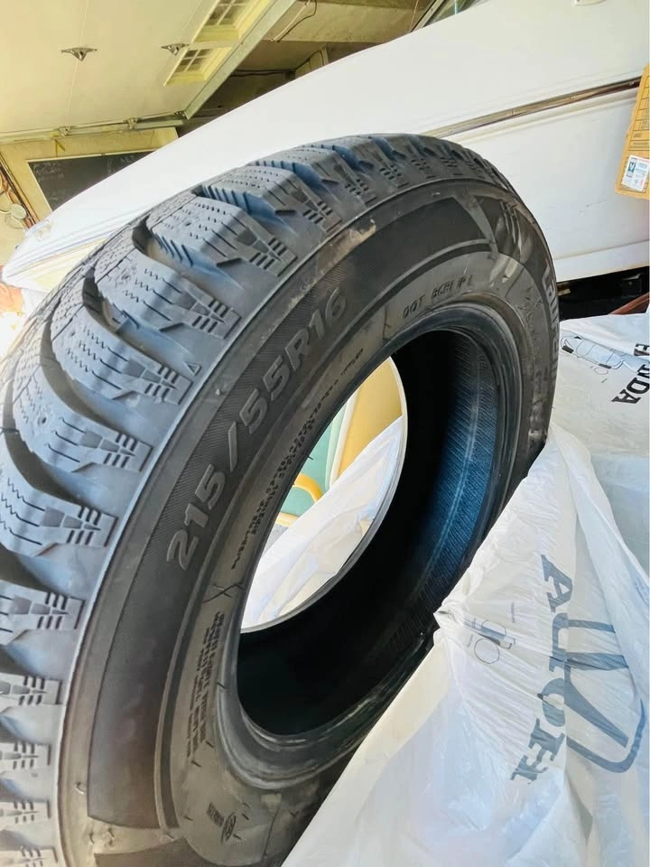 Laufenn I FIT Ice 215/55R16 Winter Tires - photo 5