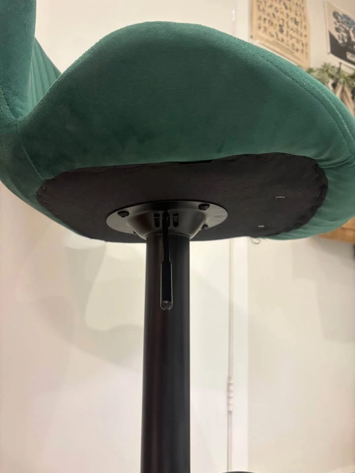 Pair of Green Velvet Shell Back Bar Stools - photo 5