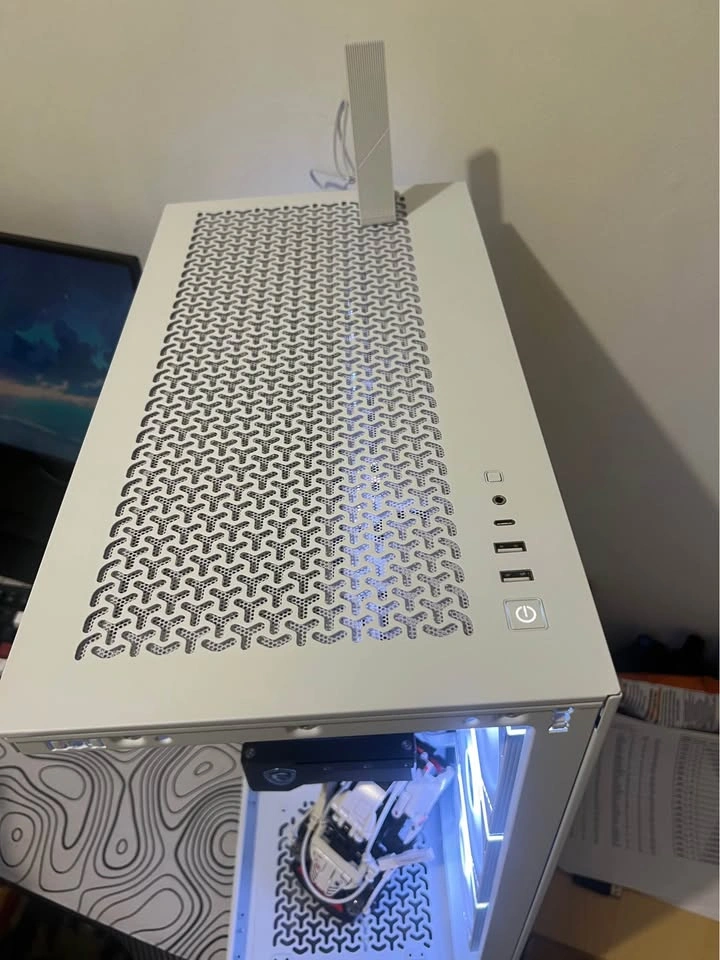 Custom White Gaming PC — Ryzen 7 7800X3D + RTX 5070 - photo 4